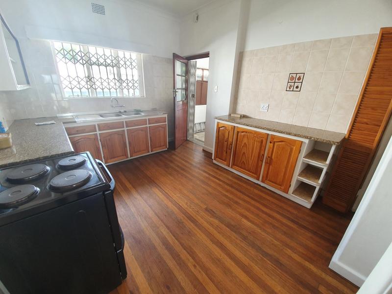 To Let 4 Bedroom Property for Rent in University Estate Western Cape